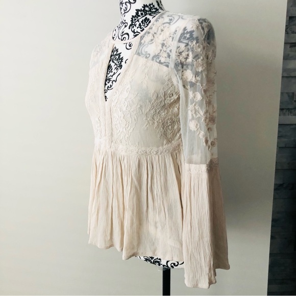American Eagle Lace Bell Sleeve V-Neck Blouse Top Shirt Ivory Cream XS - Picture 5 of 12